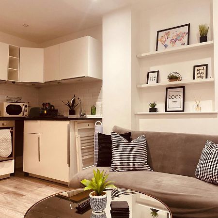 Modern 1 Bed Flat In The Heart Of Hackney Apartment London Bagian luar foto