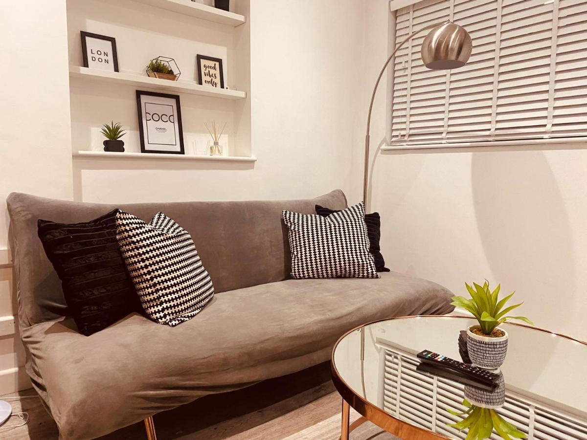 Modern 1 Bed Flat In The Heart Of Hackney Apartment London Bagian luar foto